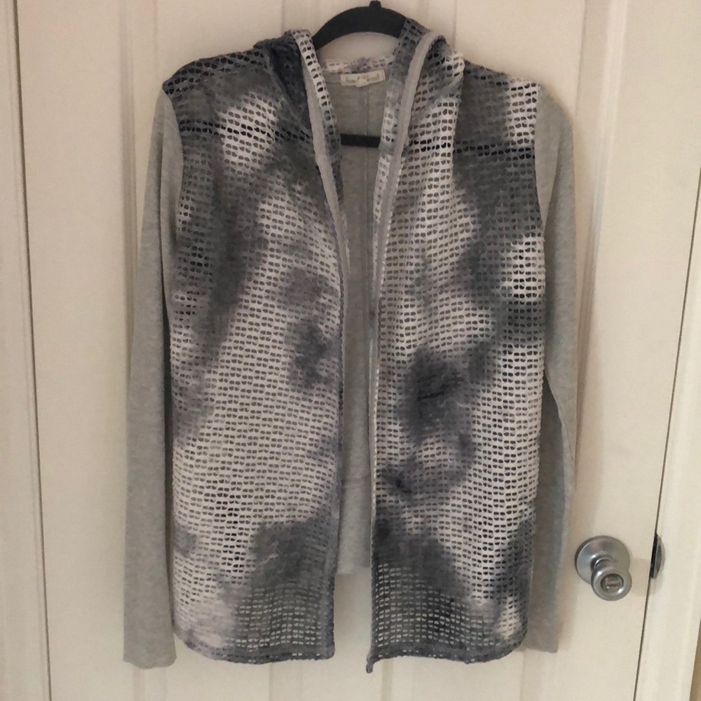 Hem and Thread adorable cardigan sz M
